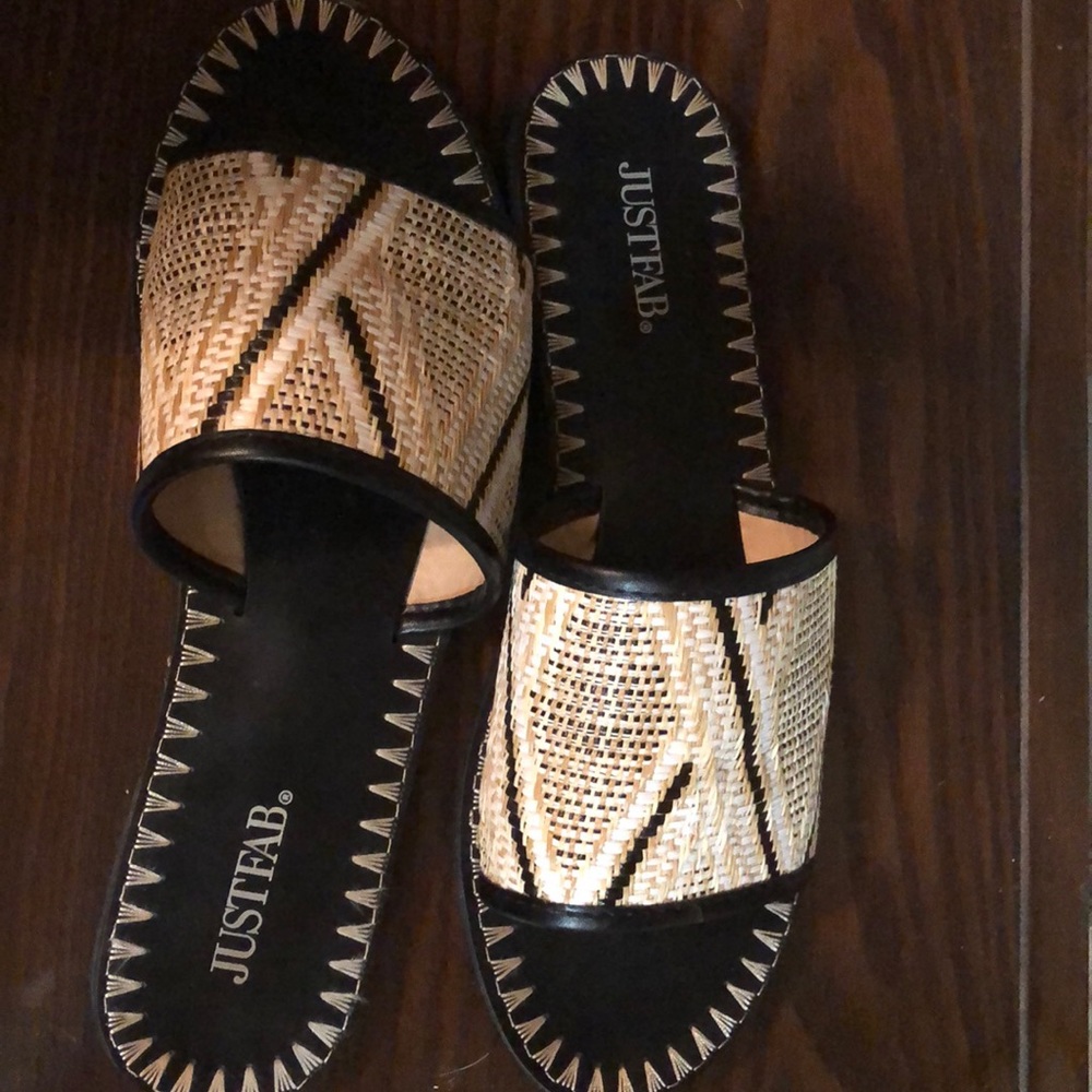 Beach Getaway slip on sandals